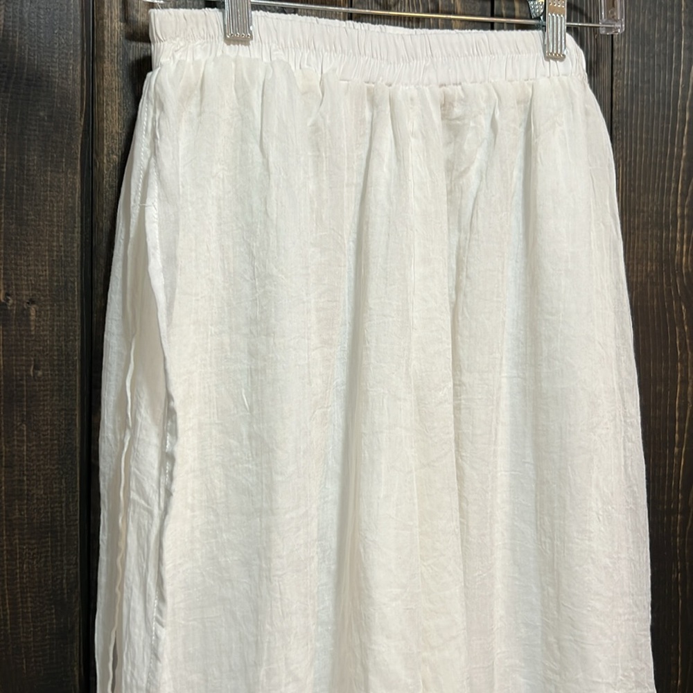 Cropped Wide-Leg White Linen-Blend Pants - Picture 2 of 9